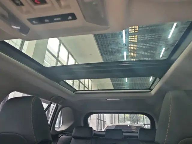 Toyota RAV4 — Фото автомобиля 17