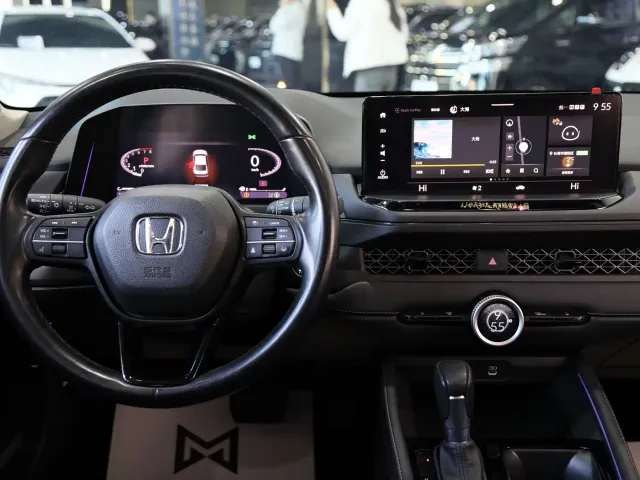 Honda Accord — Фото автомобиля 10