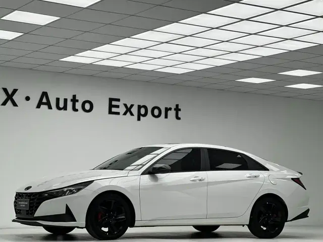 Hyundai Elantra — Фото автомобиля 4