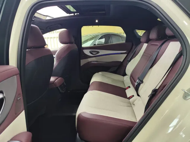 BYD Seal 07 DM-i — Фото автомобиля 9