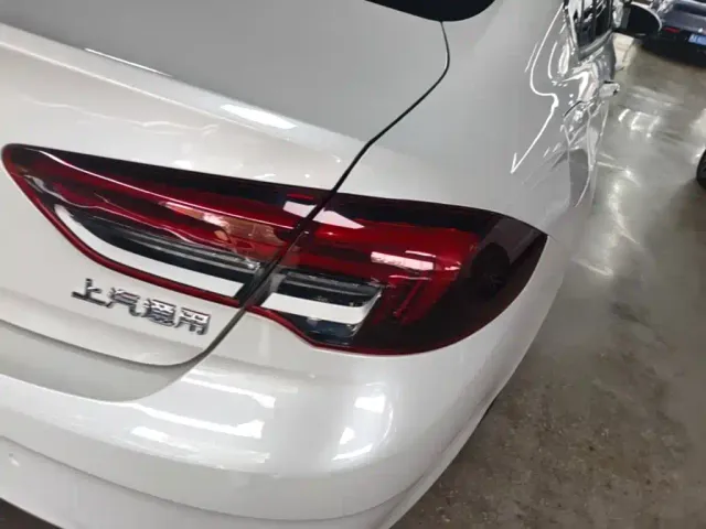 Buick Regal — Фото автомобиля 7