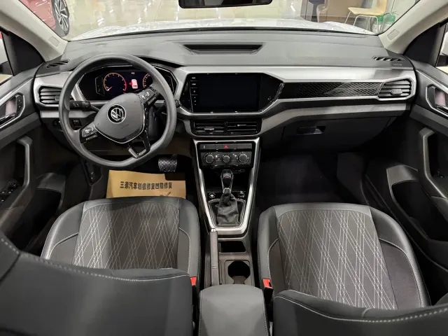 Volkswagen T-Cross — Фото автомобиля 7