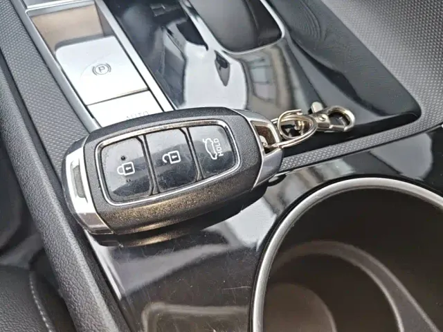 Hyundai Elantra — Фото автомобиля 8