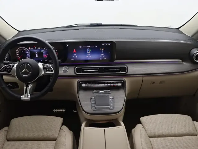 Mercedes-Benz V-Class — Фото автомобиля 22