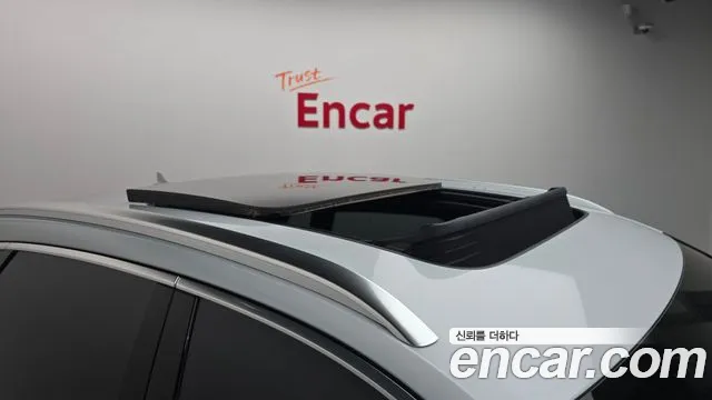 Audi e-tron — Фото автомобиля 30