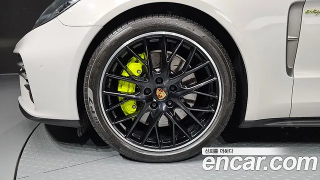 Porsche Panamera — Фото автомобиля 5