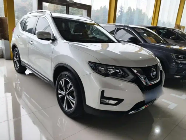 Nissan X-Trail — Фото автомобиля 3