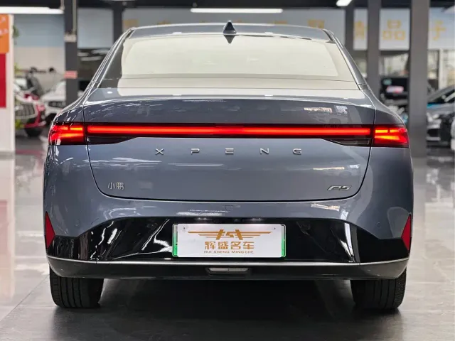 Xpeng P5 — Фото автомобиля 3