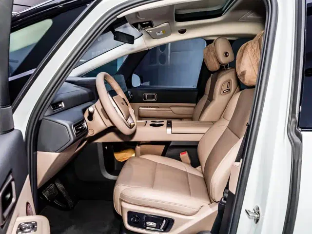 Li Auto MEGA — Фото автомобиля 5