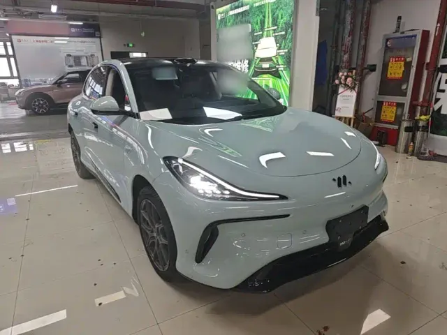 IM Motors LS6 — Фото автомобиля 3