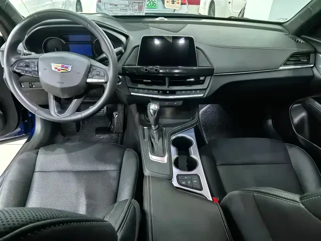 Cadillac CT4 — Фото автомобиля 5