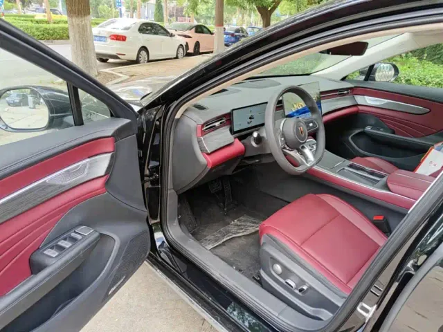 Hongqi H5 — Фото автомобиля 15