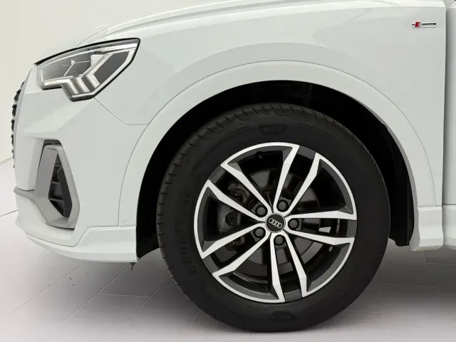 Audi Q3 — Фото автомобиля 21