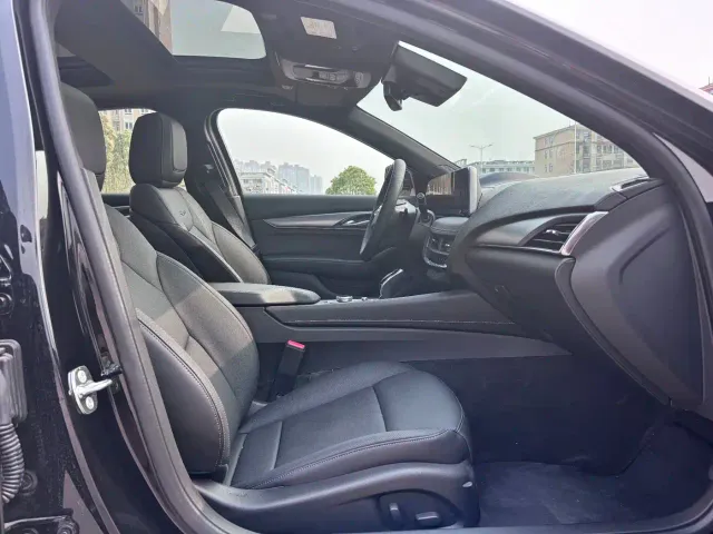 Cadillac CT5 — Фото автомобиля 5