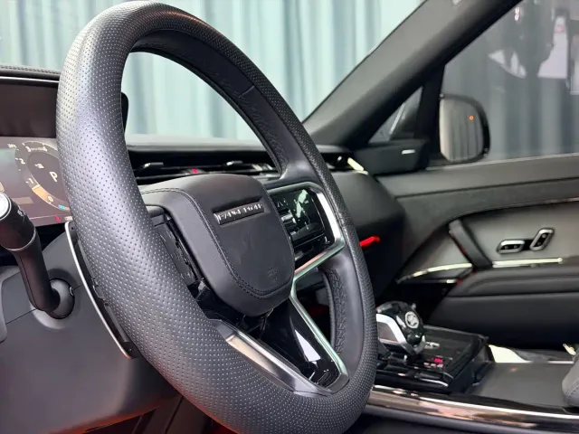 Land Rover Range Rover Sport — Фото автомобиля 11