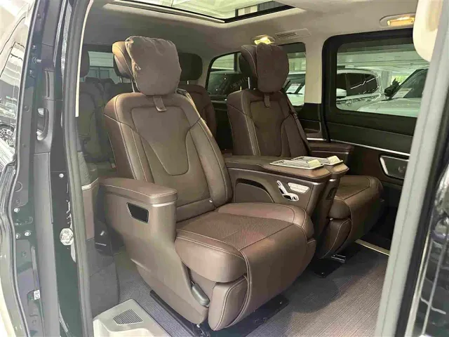 Mercedes-Benz V-Class — Фото автомобиля 15
