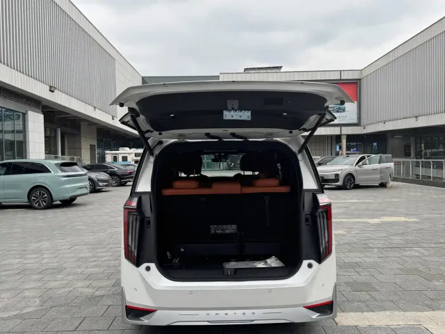 GAC Trumpchi E9 — Фото автомобиля 9