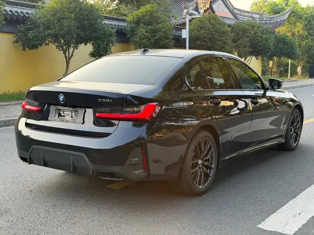 BMW 3 Series — Фото автомобиля 8