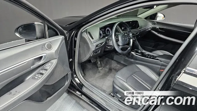 Hyundai Sonata — Фото автомобиля 10