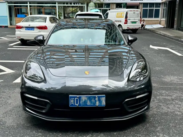 Porsche Panamera — Фото автомобиля 2