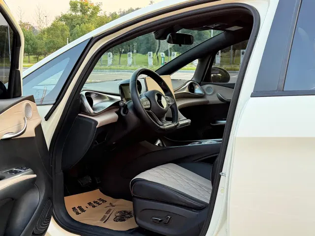 BYD Dolphin — Фото автомобиля 8