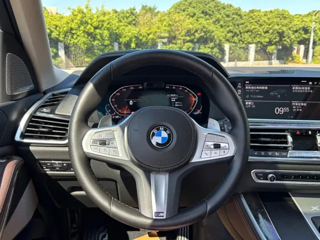 BMW X5 — Фото автомобиля 13
