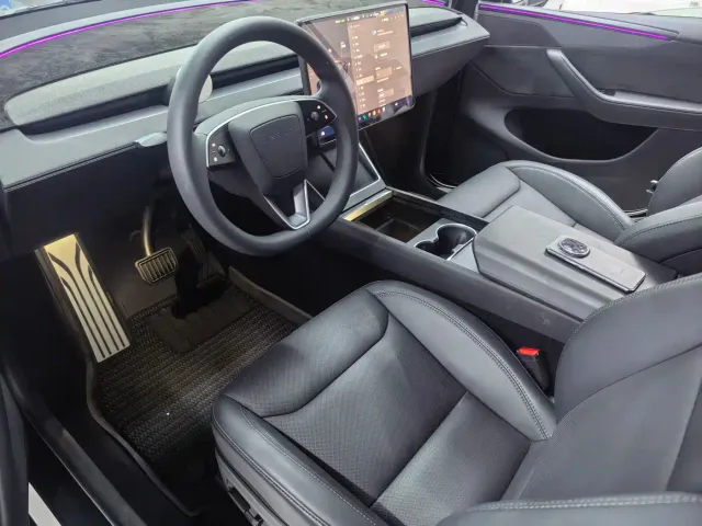 Tesla Model Y — Фото автомобиля 2
