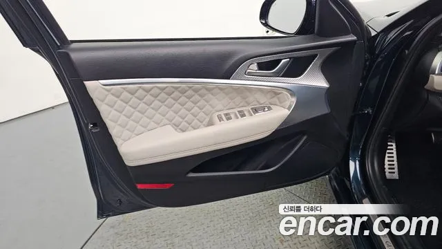 Genesis G70 — Фото автомобиля 21