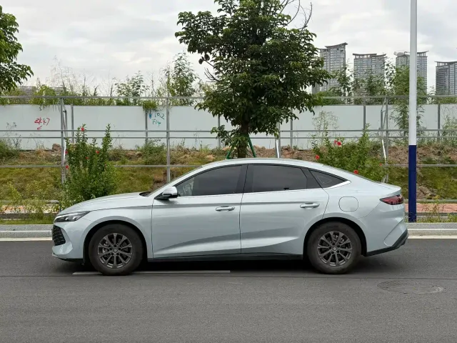 BYD Qin L — Фото автомобиля 3