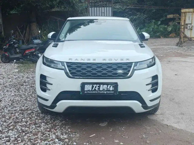 Land Rover Range Rover Evoque New Energy 2022 Range Rover Evoque L P300e Plug-in Hybrid — Фото автомобиля 2