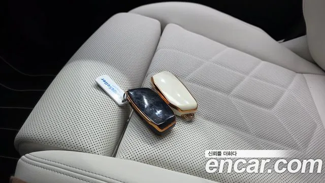 BMW 5-Series — Фото автомобиля 26