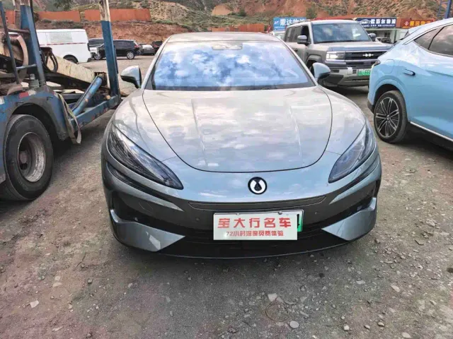 Denza Z9GT — Фото автомобиля 2