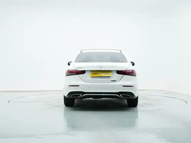 Mercedes-Benz E-Class — Фото автомобиля 6