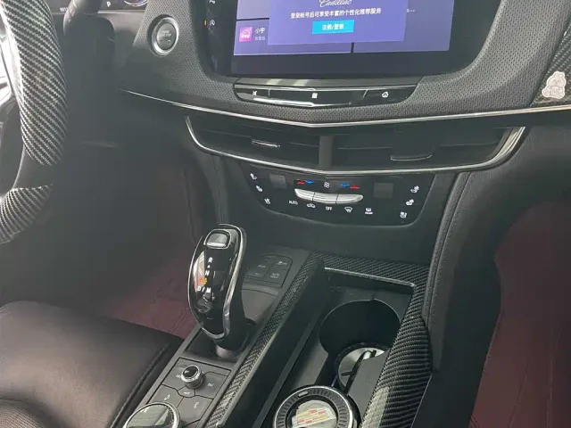 Cadillac CT6 — Фото автомобиля 12