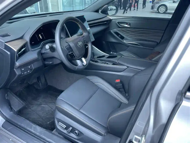 Toyota Avalon — Фото автомобиля 4