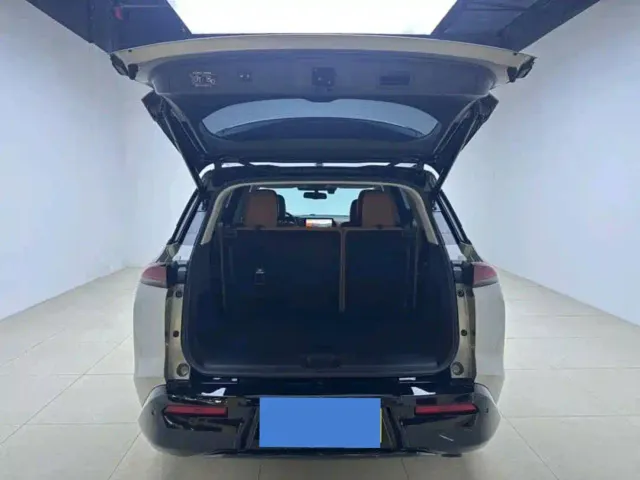 Nissan Terra — Фото автомобиля 5