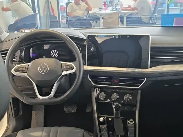 Volkswagen Sagitar — Фото автомобиля 10