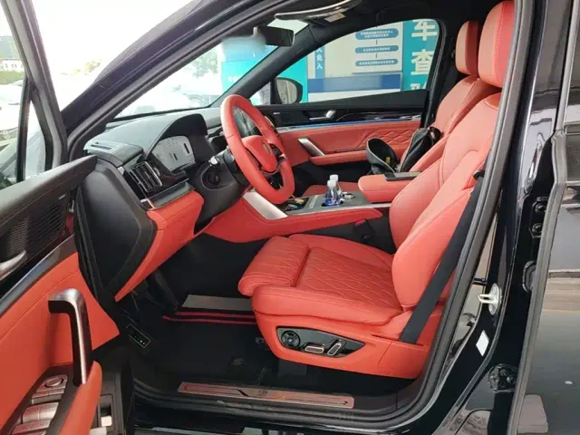 BYD Tang — Фото автомобиля 14