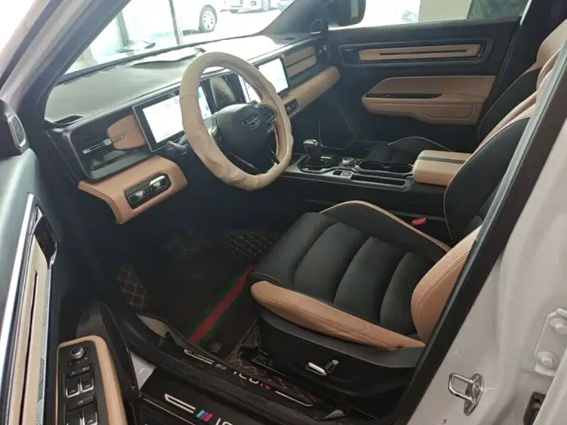 Geely ICON — Фото автомобиля 12