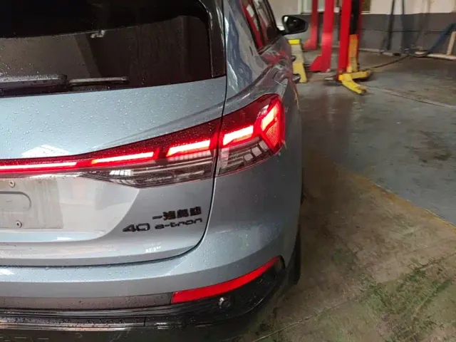 Audi Q4 e-tron — Фото автомобиля 7