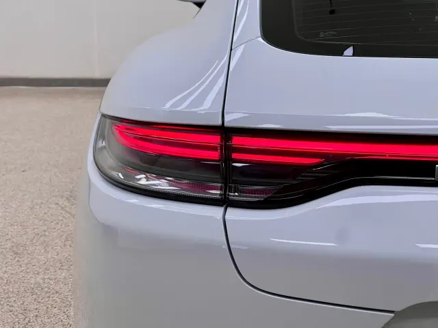 Porsche Panamera — Фото автомобиля 11