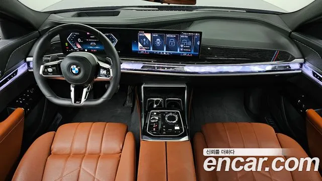 BMW 7 Series G70 — Фото автомобиля 10