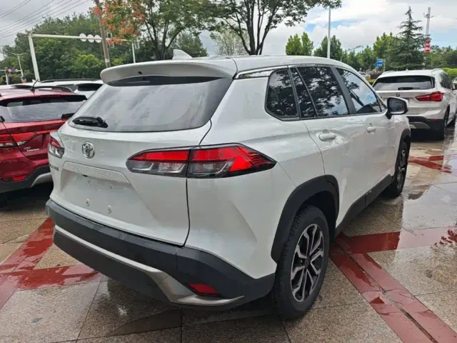 Toyota Frontlander — Фото автомобиля 6