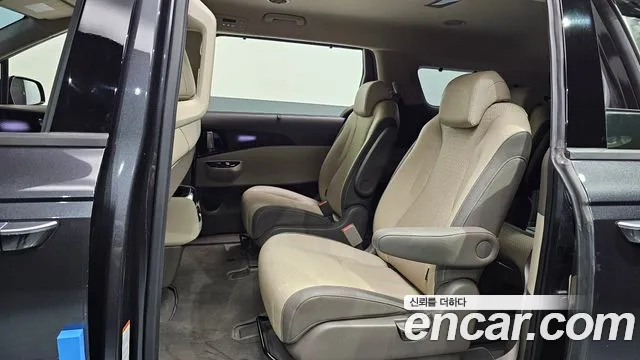 Kia Canival Carnival 4 поколение Бензин 9 мест Signature — Фото автомобиля 12