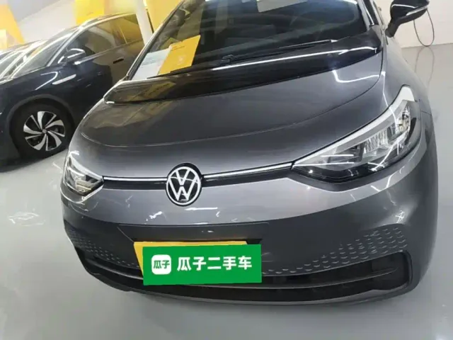 Volkswagen ID.3 — Фото автомобиля 2