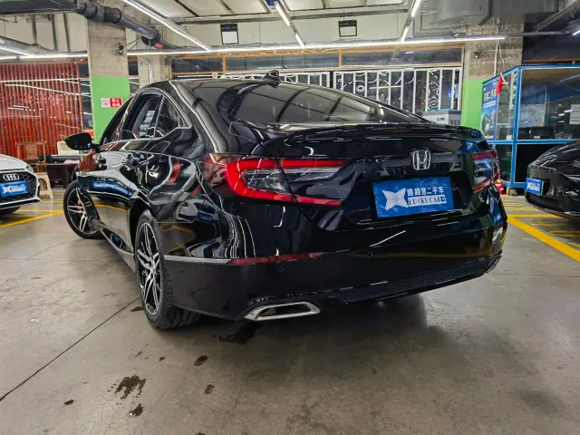 Honda Accord — Фото автомобиля 6