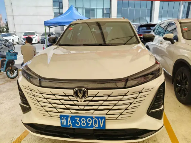 Changan CS75 Plus — Фото автомобиля 2