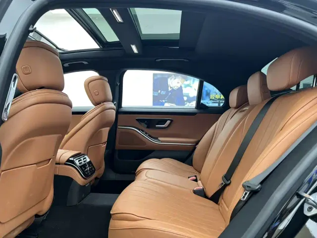 Mercedes-Benz S-Class — Фото автомобиля 20