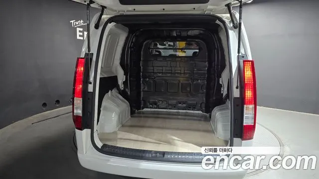 Hyundai Staria Staria Карго 5 мест — Фото автомобиля 20