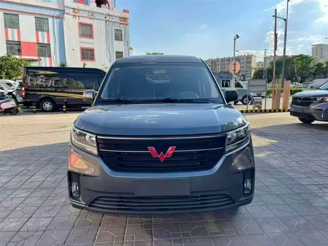 Wuling Zhengcheng — Фото автомобиля 10